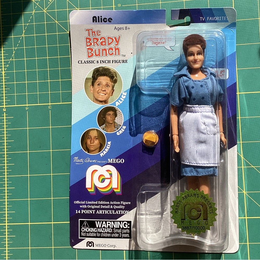 NIB Alice Brady Bunch Action Figure Retro 70’s TV Toys Collectibles Pop Culture